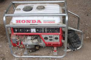 lot 36 image: Honda EMS 4000 Portable Generator
