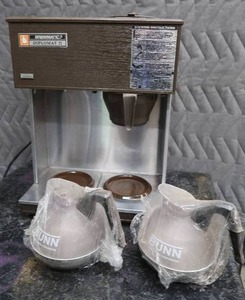 lot 10 image: BUNN DOUBLE COFFEE MAKER WITH POTS