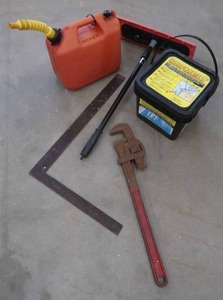 lot 25 image: MISC GARAGE ITEMS
