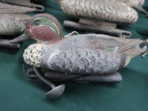 lot 35 image: 11 DUCK DECOYS  FOWL HABIT FLYER