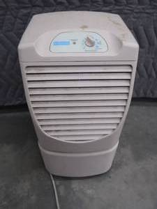 lot 75 image: COMFORT-AIR DEHUMIDIFIER