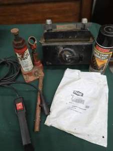 lot 96 image: HYDRAULIC JACK AND EXTRAS