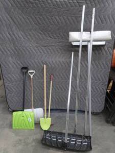 lot 101 image: ROOF SNOW SHOVEL AND EXTRAS