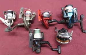lot 131 image: BOX OF FISHING REELS