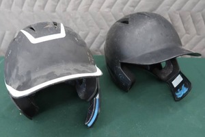 lot 136 image: BASEBALL SOFTBALL BATTING HELMETS