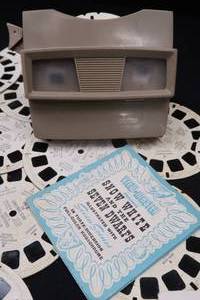 lot 155 image: VINTAGE VIEW-MASTER AND VARIOUS REELS