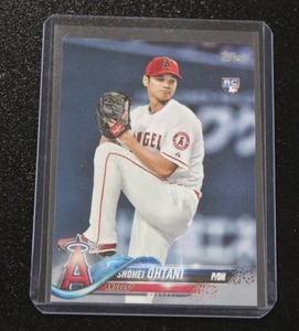 lot 9 image: 2018 Topps Shohei Ohtani #700 Rookie Card