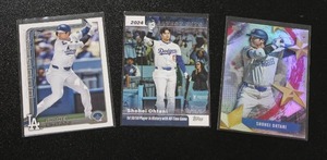 lot 30 image: 2025 Topps Shohei Ohtani LA Dodgers Baseball Card Lot  3 Cards