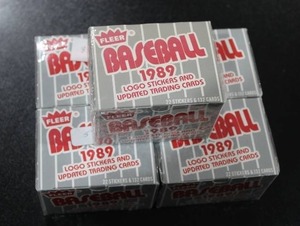 lot 120 image: 1989 Fleer Update Baseball Factory Sealed Set Lot  5 Sets  Deion Sanders & Randy Johnson Rookie