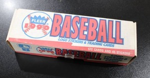 lot 128 image: 1990 Fleer Baseball Factory Sealed Complete Set