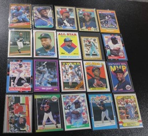 lot 146 image: Kirby Puckett Baseball Card Lot  20 Different Cards