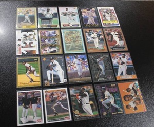 lot 172 image: Barry Bonds Baseball Card Lot  20 Different Cards w 1987 Topps Rookie Card