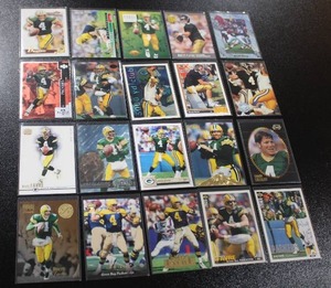 lot 220 image: Brett Favre Football Card Lot  20 Cards w 4 Rookie Cards
