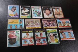lot 297 image: Vintage Baseball Card Star Lot  Low Grade w Creases