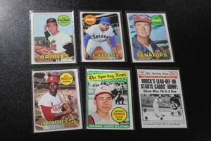 lot 300 image: 1969 Topps Baseball Card Star Lot  Mid Grade w No Creases
