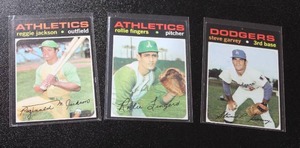 lot 302 image: 1971 Topps Baseball Card Star Lot  Mid Grade w No Creases