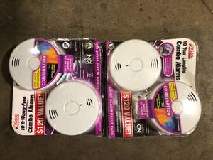 lot 36 image: Lot of Kidde 10-Year Worry-Free Smoke and Carbon Monoxide Detector, Battery Powered with Voice Alarm (2-Pack)  Customer Returns See Pictures