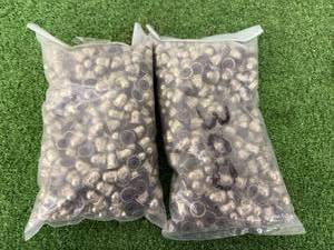 lot 19 image: 600 18 Acorn Nuts