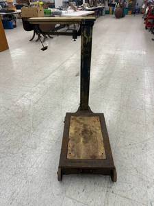 lot 20 image: Fairbanks Floor Scale