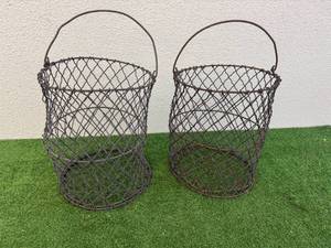 lot 55 image: Vintage Wire Baskets