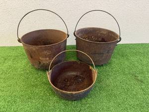 lot 59 image: Cast Iron Pots