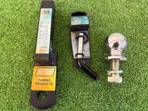 lot 68 image: 1 14 Class 2 Ball Mount, Hitch Pin & Clip  & 2 Ball