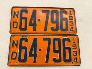 lot 103 image: Matched Set 1934 ND License Plates