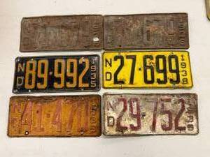 lot 114 image: 1930s ND License Plates - 1936 is Matched Set