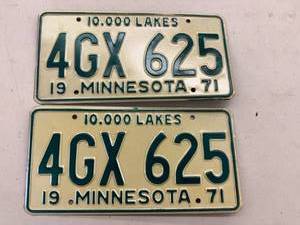 lot 118 image: 1971 Matched Set MN License Plates