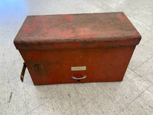 lot 153 image: Tool Box & Contents