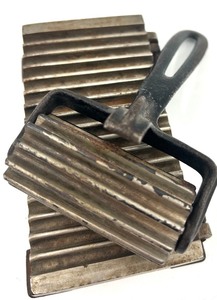 lot 21 image: Vintage North Bros MFG Co Fluting Iron Set