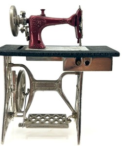 Vintage Miniature Sewing Machine Model