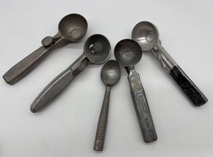 lot 38 image: Set of 5 Vintage Ice Cream Scoops with Various Designs