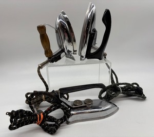 lot 43 image: Collection of 3 Vintage Electric Irons - GE and Samson Models