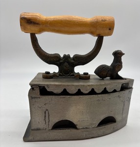 lot 51 image: Antique Cast Iron Clothes Iron with Decorative Rooster Design