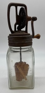 lot 76 image: Antique Dazey Glass Butter Churn with Hand Crank