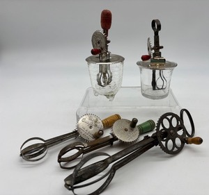 lot 107 image: Vintage Set of 3 Egg Beaters with 2 Mini Hand Mixers with Glass Jars