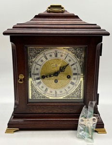 lot 173 image: Howard Miller Mahogany Mantel Clock with Key