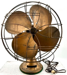lot 186 image: Emerson Electric Vintage Brass Desk Fan, Model 77648-SG