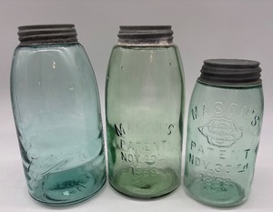 lot 192 image: Set of 3 Masons Patent 1858 Aqua Glass Canning Jars