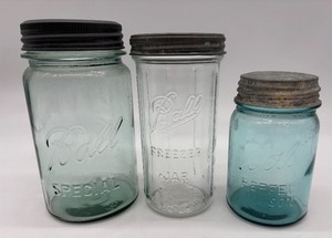 lot 194 image: Set of 3 Vintage Ball Glass Mason Jars with Lids