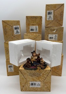 lot 202 image: The Boyds Collection Ltd. 1995 Kelly and Company Bear Figurine Set of 11