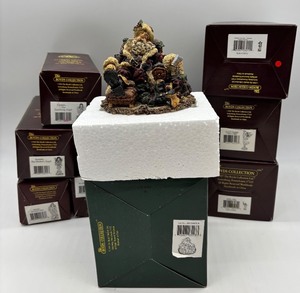 lot 205 image: Set of11 The Boyds Collection Santa & Angel Figurines