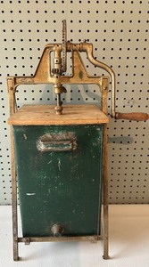 lot 214 image: Antique Hand-Crank Butter Churn with Wooden Lid