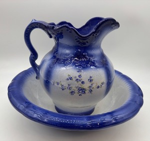 lot 223 image: Vintage Blue and White Floral Porcelain Pitcher and Basin Set