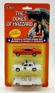 lot 241 image: The Dukes of Hazzard 3-Vehicle Die-Cast Metal Toy Set