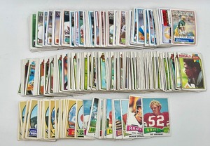 lot 270 image: Collection of Sports Trading Cards Featuring Various Teams and Players
