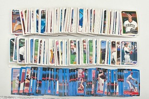 lot 271 image: Extensive Collection of Vintage Baseball Trading Cards