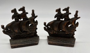 lot 279 image: Pair of Vintage Nautical Ship Bookends