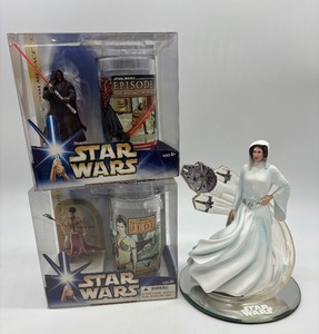 lot 299 image: Star Wars Collectors Set Action Figure Mugs & Princess Leia Figurine